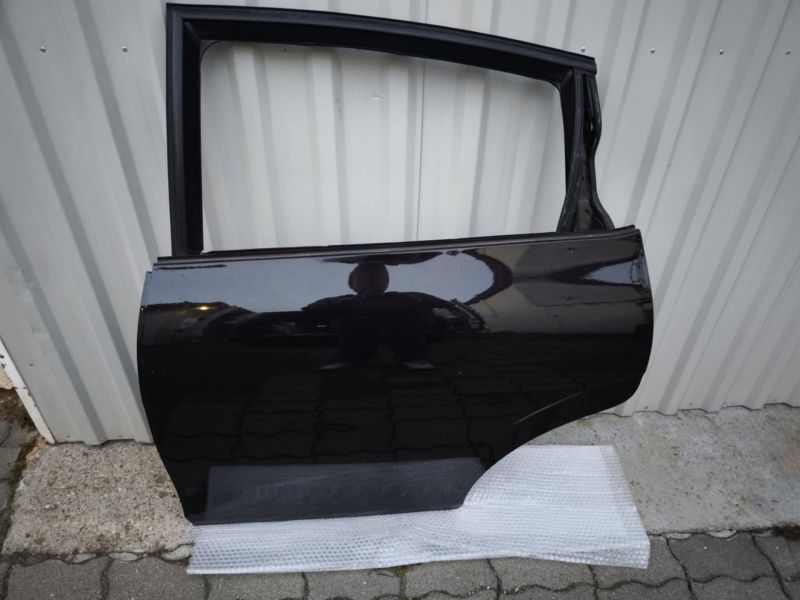 Bal hátsó ajtó Fekete lilás beütéssel (Padlizsán,1P Cupra gyári színe) - Bal hátsó Ajtó (Üres lemez) | EXPO.HU