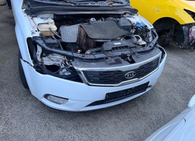 KIA CEED Első Lökhárító (Részeivel) - Első Lökhárító (Részeivel)