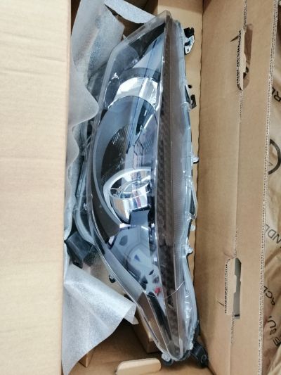 Yaris XP21 bal fényszóró - 2. kép