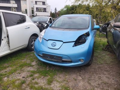 NISSAN LEAF (ZE0) Bontott alkatrészei - Részei