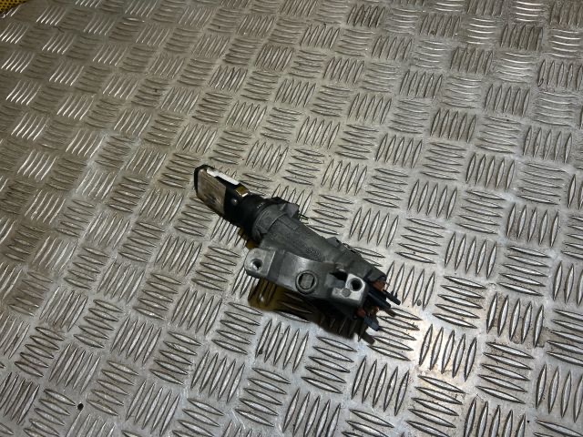 AUDI A4 (8E2, B6) Gyújtáskapcsoló