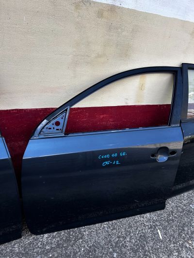 KIA CEE'D SW (ED) Bal első Ajtó (Üres lemez) - Bal első Ajtó (Üres lemez)