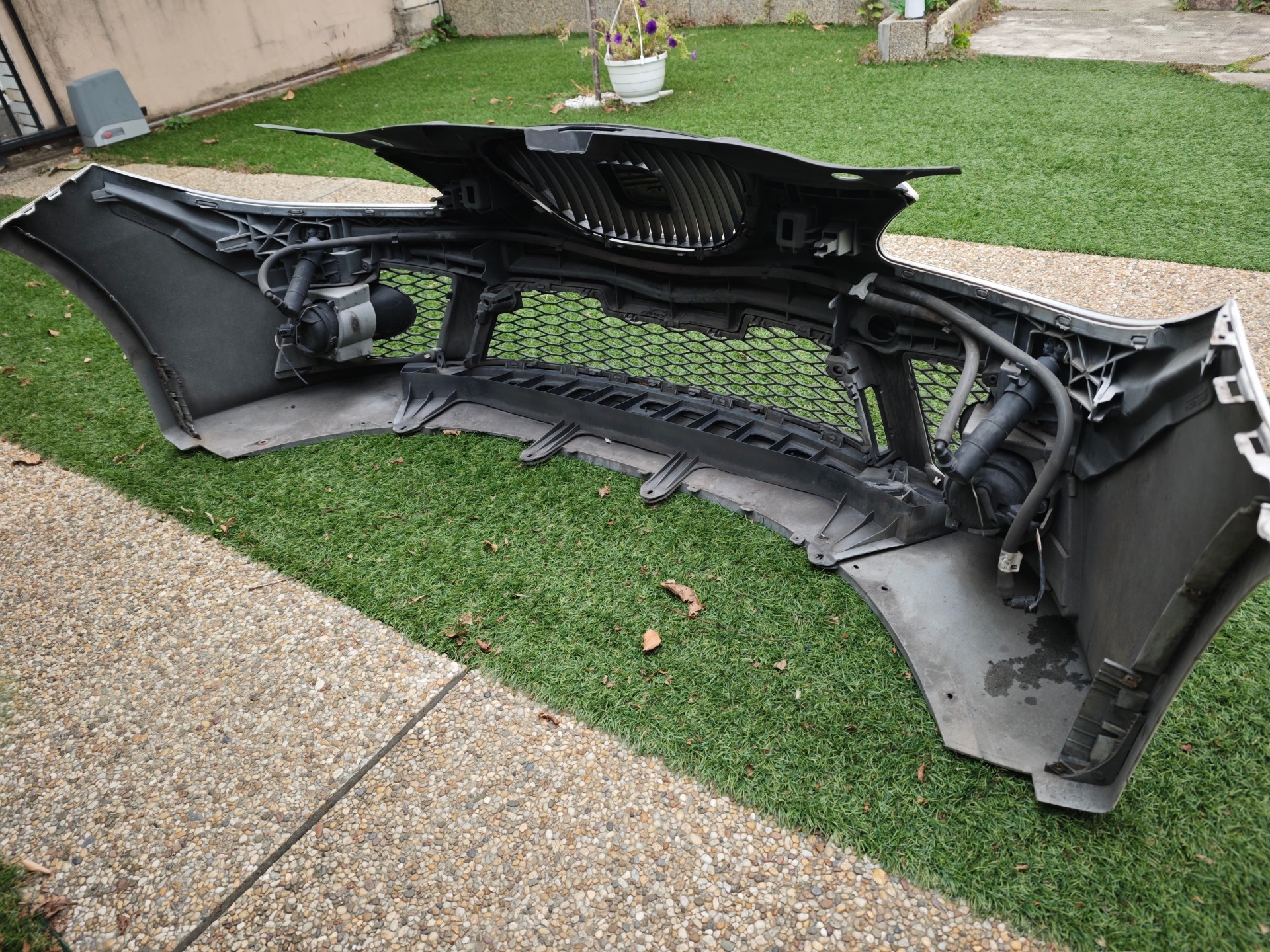 Seat Leon Cupra gyári komplett első lökhárító Fehér LB9A