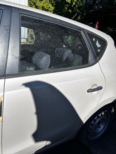 HYUNDAI i30 (FD) Bal hátsó Ajtó (Üres lemez) - Bal hátsó Ajtó (Üres lemez)