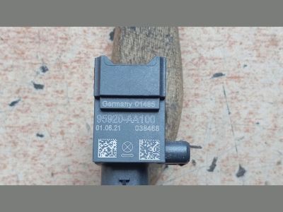 HYUNDAI TUCSON Első Középső Ütközés Érzékelő (Homlokfalon) - Első Középső Ütközés Érzékelő (Homlokfalon)