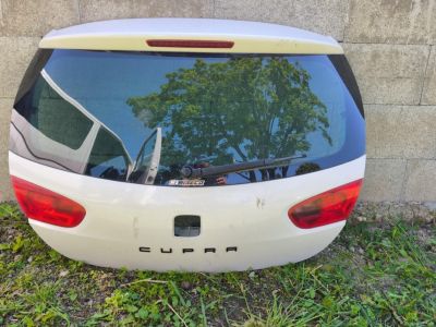 Csomagtérajtó LB9A