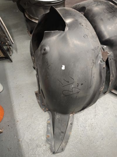 Dobbetétek , gyári első/hátsó