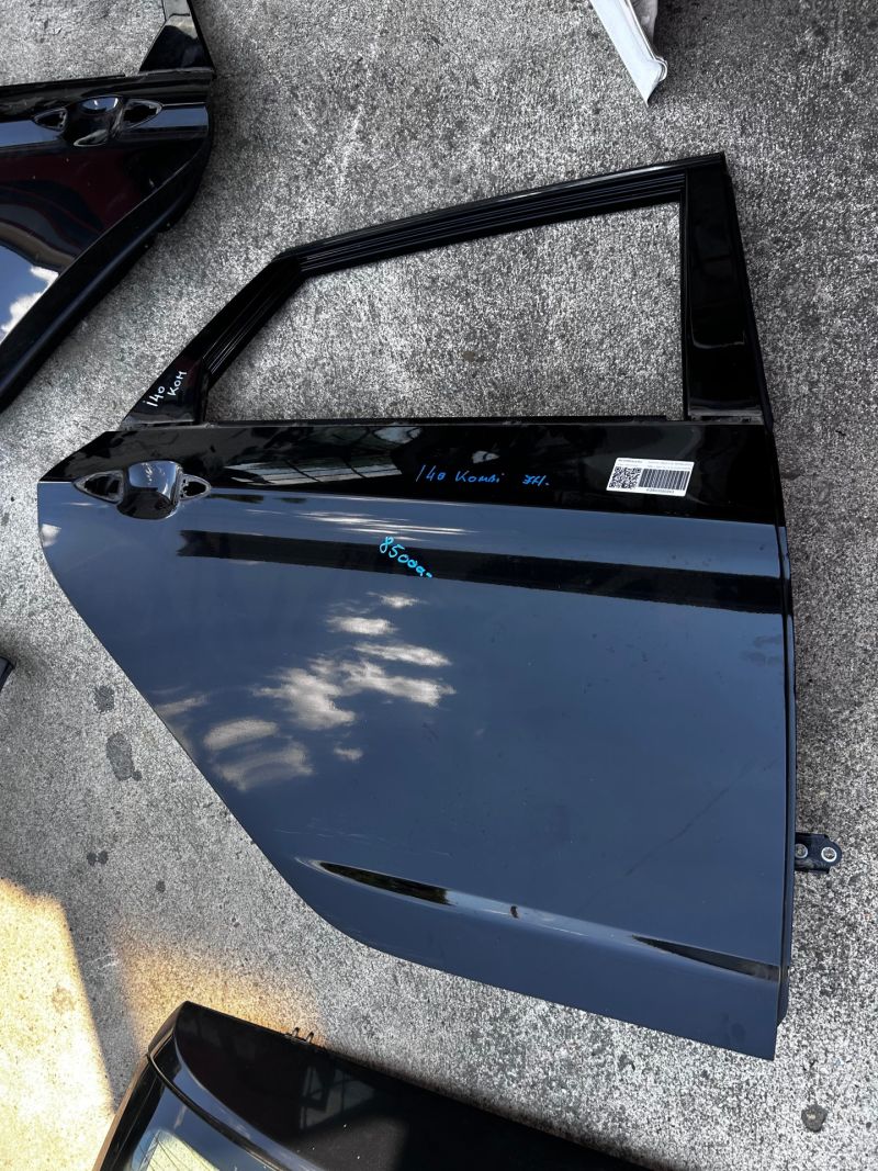 HYUNDAI i40 I CW (VF) Jobb hátsó Ajtó (Üres lemez) - Jobb hátsó Ajtó (Üres lemez) | EXPO.HU